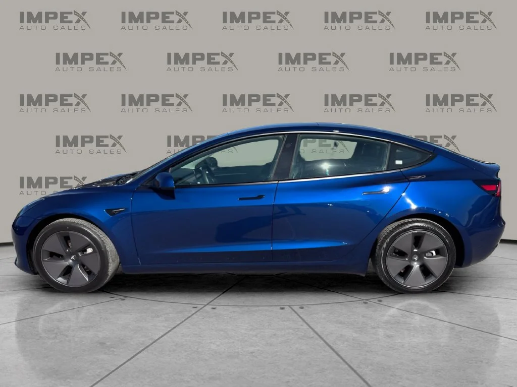Used 2023 Blue Tesla Long Range image 2