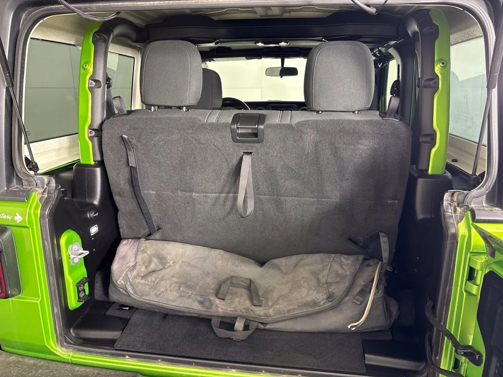 Used 2019 Green Jeep Sport S image 21