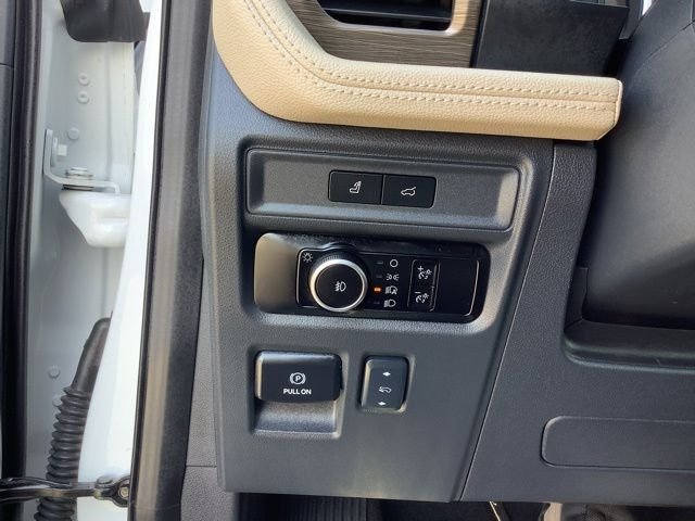 Used 2024 Oxford White Ford Limited image 30