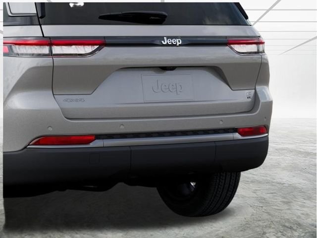 New 2026 Silver Zynith Exterior Paint Jeep  image 14