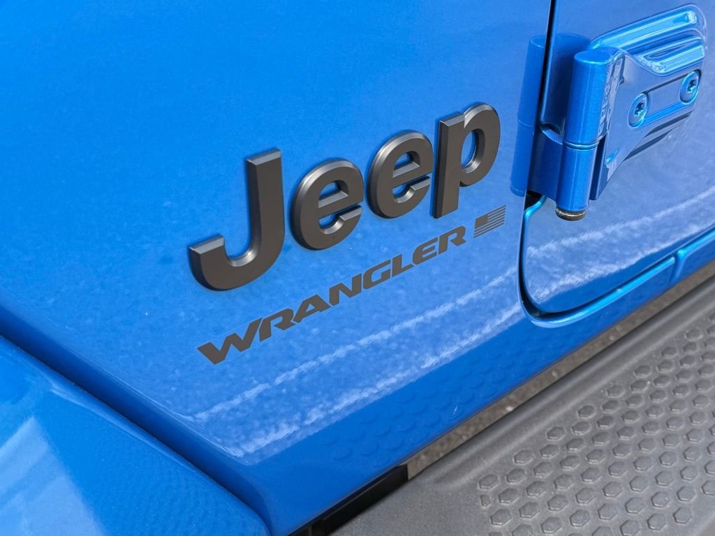 2025 Jeep Wrangler 4-Door Sahara - Photo 31