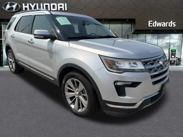 Used 2018 Silver Ford Limited image 3