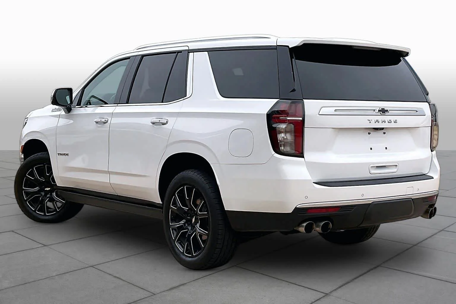 Used 2021 Summit White Chevrolet High Country image 13