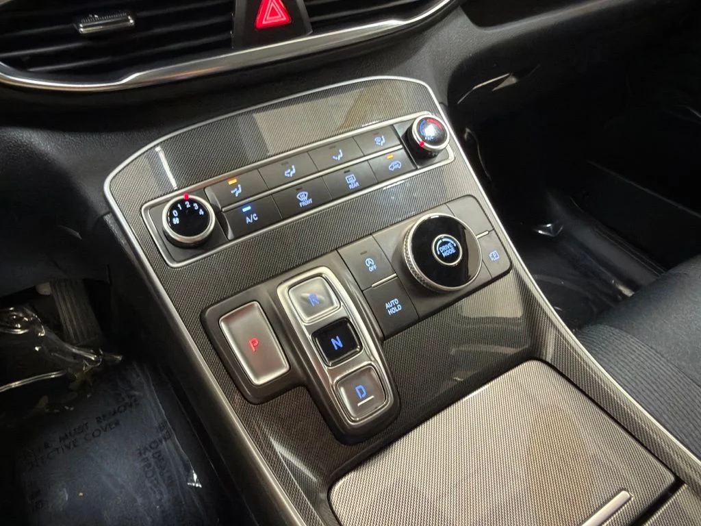 Certified Used 2022 Gray Hyundai SE image 22