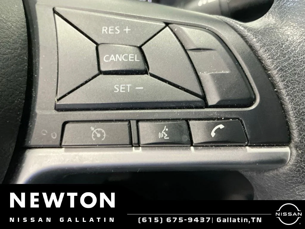 Used 2022 White Nissan 2.5 S image 18
