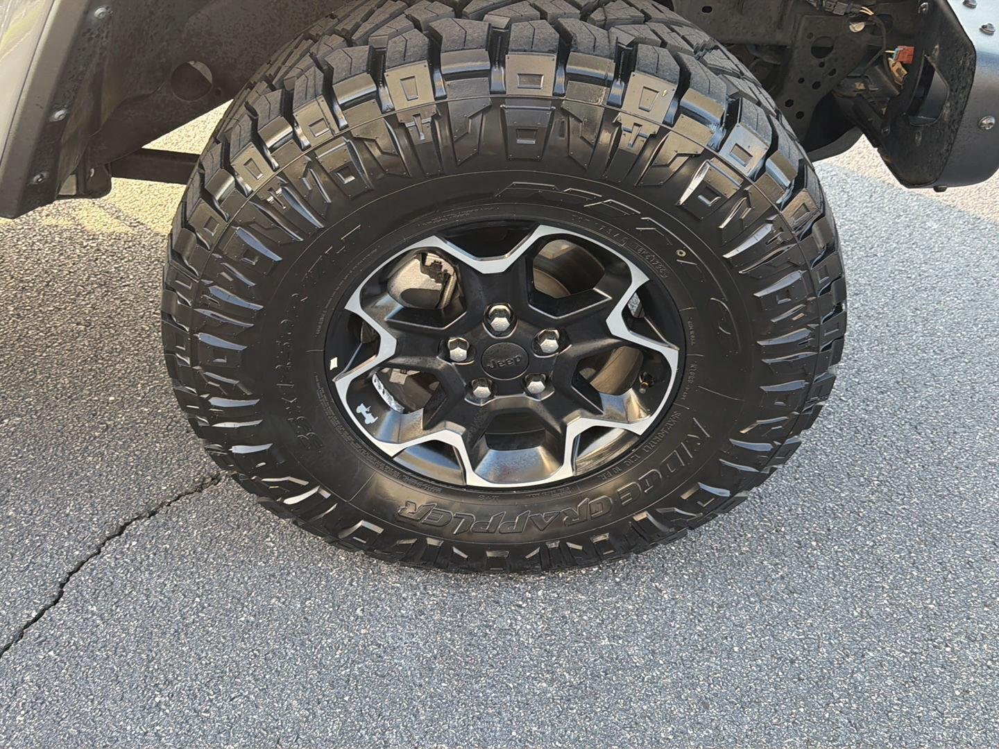 Used 2021 Sting-Gray Clearcoat Jeep Unlimited Rubicon image 43