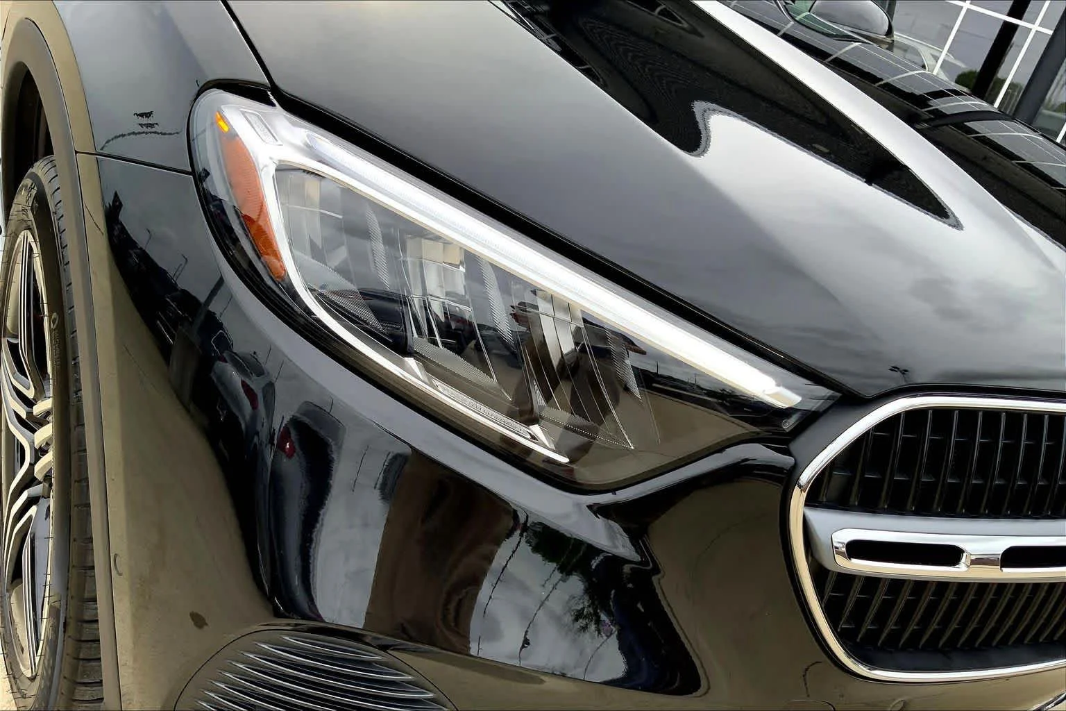 New 2026 Obsidian Black Metallic Mercedes-Benz GLC 300 image 13