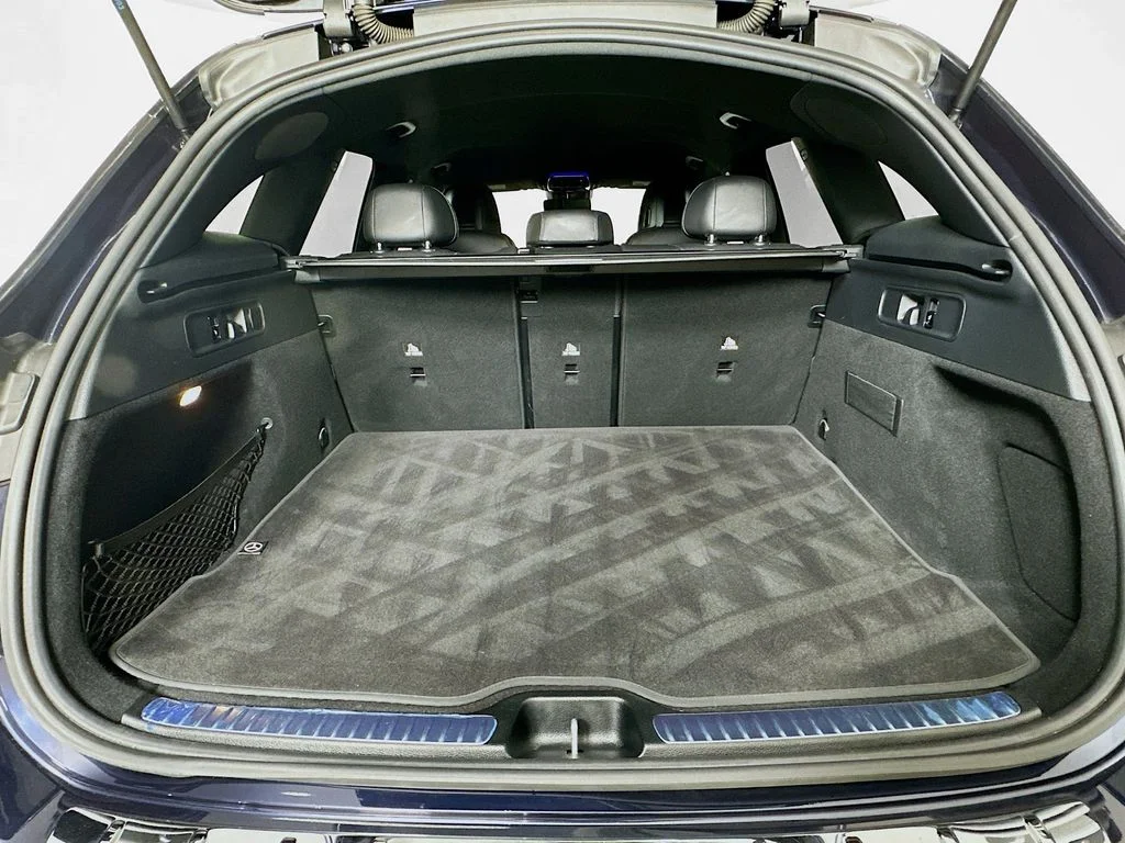 Used 2023 Blue Mercedes-Benz GLC 300 image 24