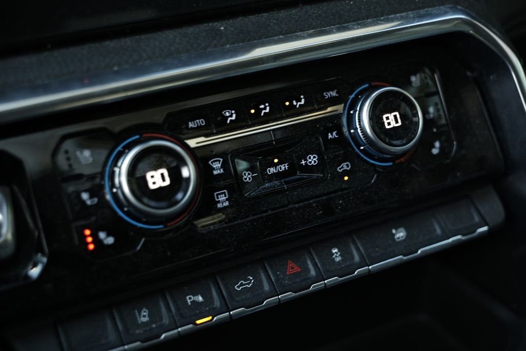 Used 2025 Black GMC Denali image 17