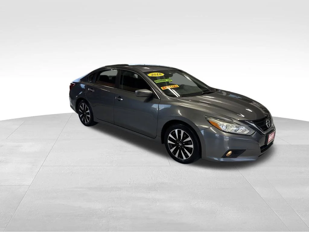 Used 2018 Gray Nissan 2.5 SV image 11