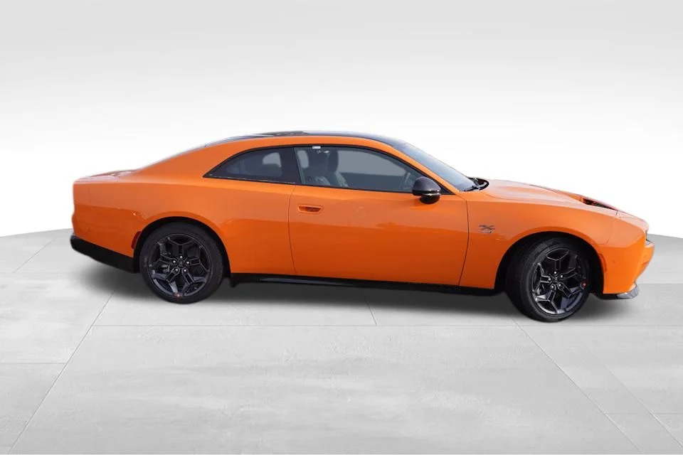 2025 Dodge Charger Daytona R/T - Photo 2