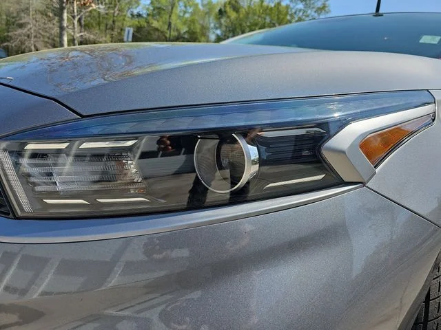 Used 2024 Gray Kia LXS image 28
