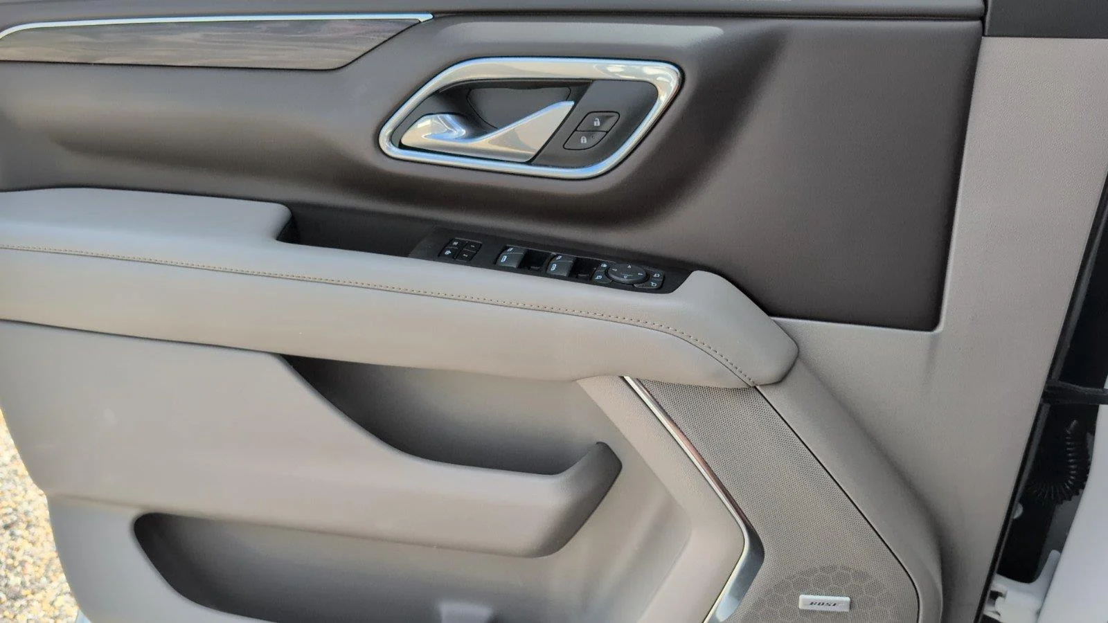 Used 2023 SUMMIT WHITE Chevrolet Z71 image 18