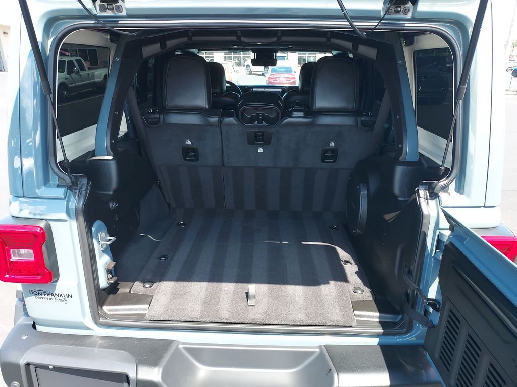 Used 2025 Gray Jeep Rubicon X image 9