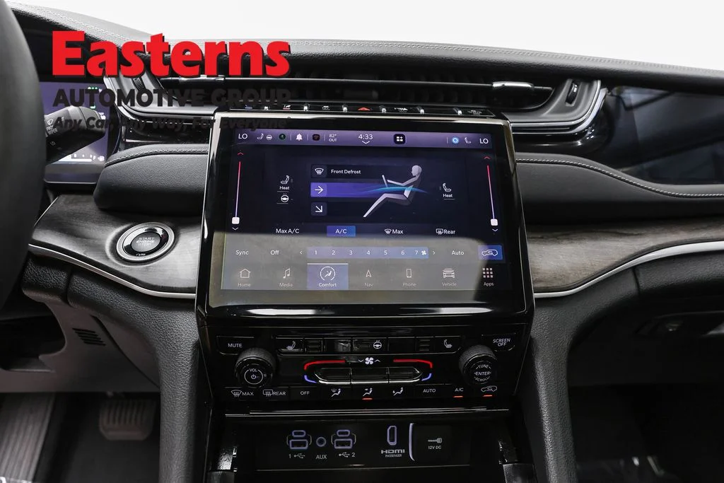 Used 2023 White Jeep 4xe image 12
