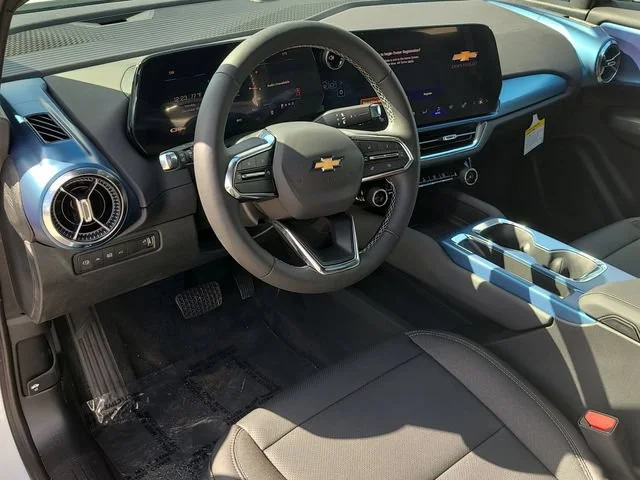 New 2026 Summit White Chevrolet LT image 21
