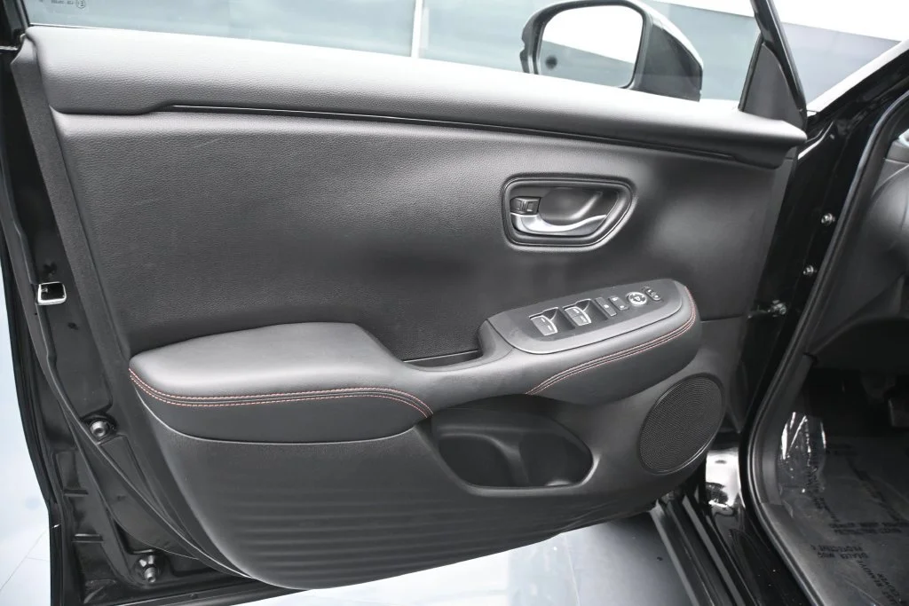 Used 2024  Honda FWD SPORT image 17