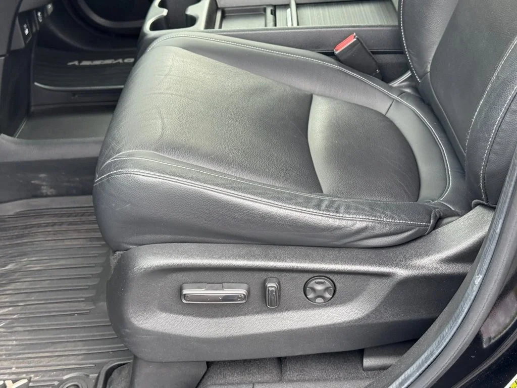 Used 2024 Black Honda Touring image 23