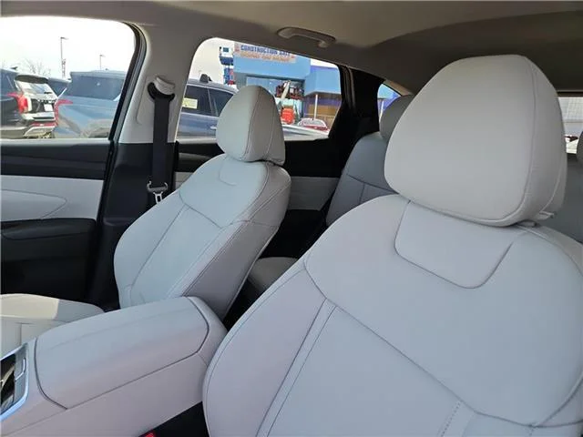 New 2025 Shimmering Silver Hyundai SEL Convenience image 9