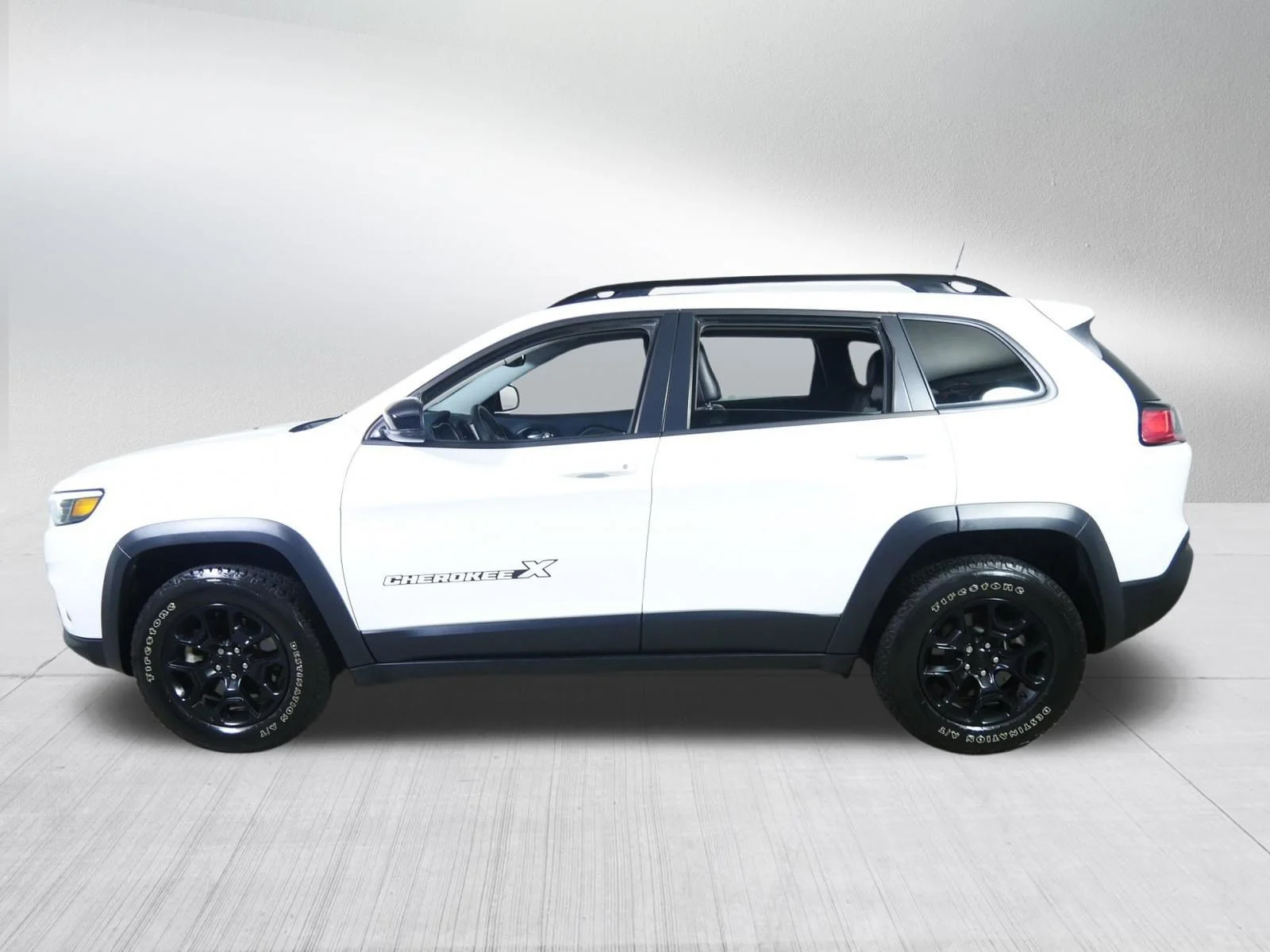 Used 2022 Bright White Clearcoat Jeep X image 4