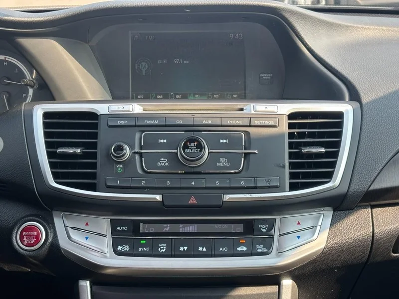 Used 2014 Alabaster Silver Metallic Honda EX image 14