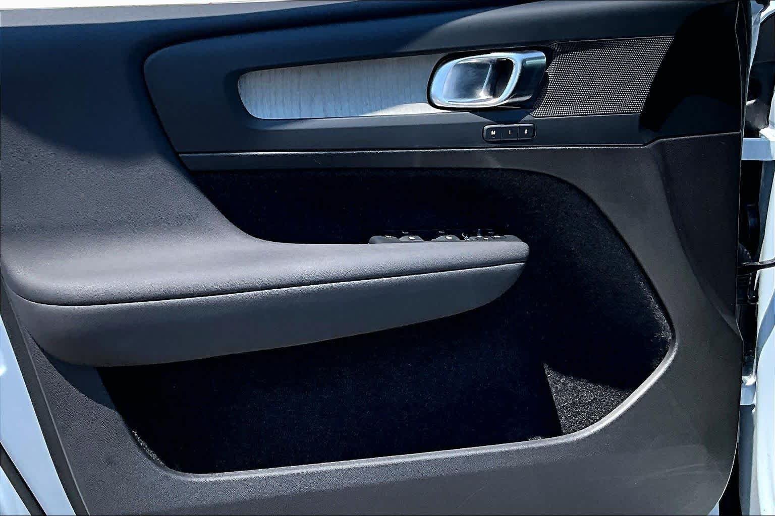 Used 2024 Cloud Blue Volvo Plus Bright Theme image 21