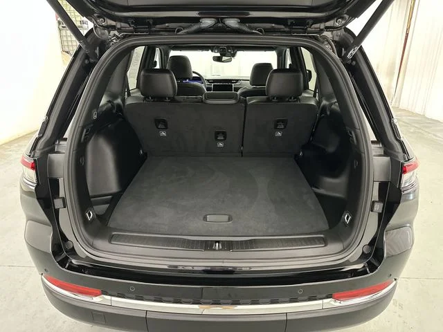 Used 2024 Black Jeep Limited image 24