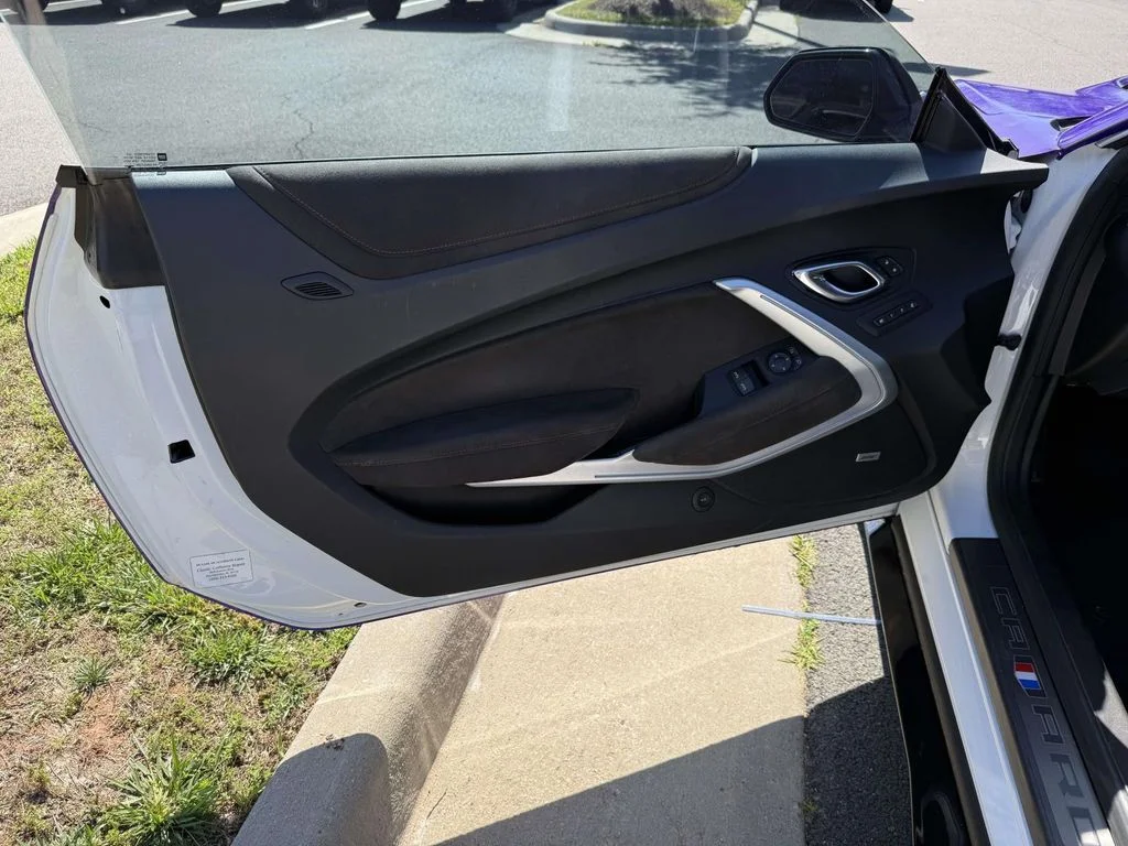 Used 2017 White Chevrolet ZL1 image 31