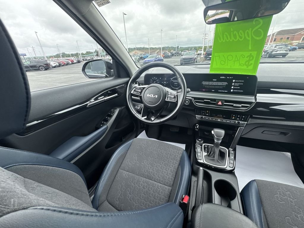 Used 2024 Black Kia S image 15