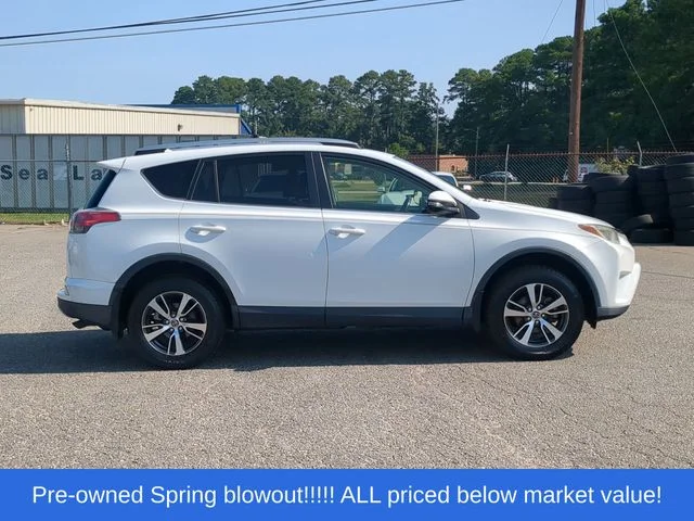 Used 2016 White Toyota XLE image 14