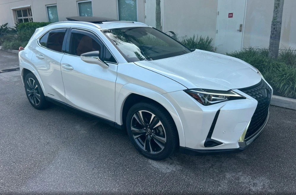 Used 2022 Ultra White Lexus UX 250h image 6