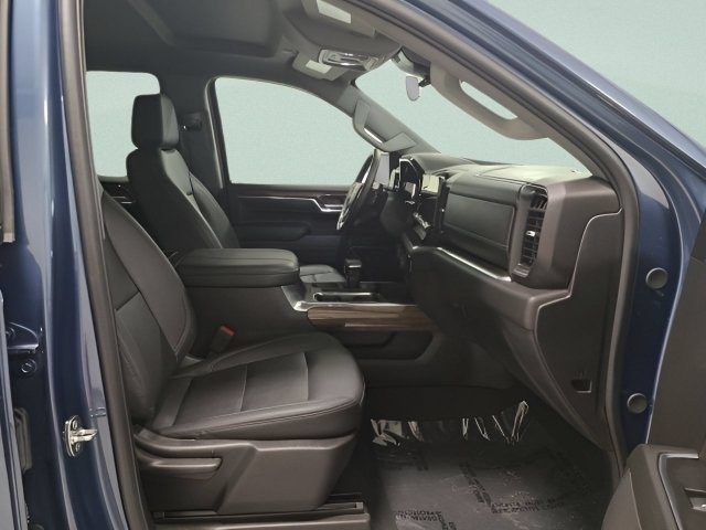 Used 2024 Lakeshore Blue Metallic Chevrolet LT image 9
