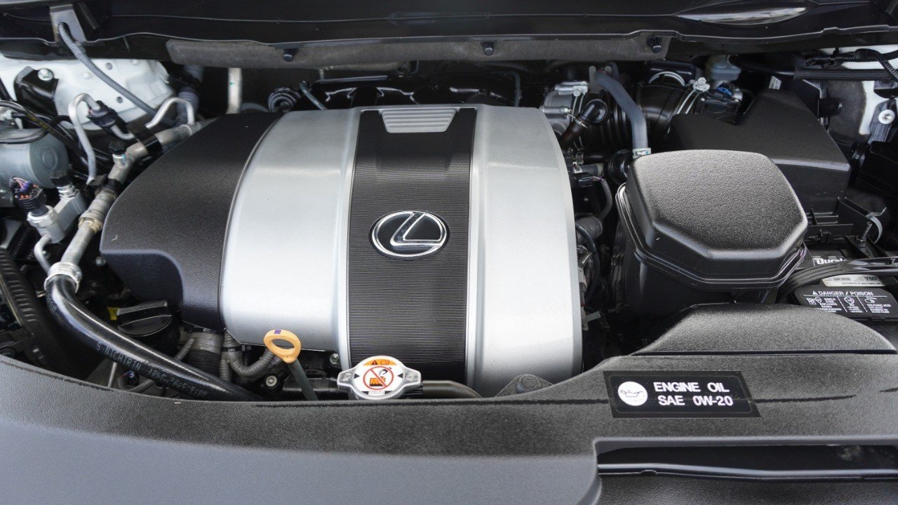 Used 2022 White Lexus RX 350 image 38