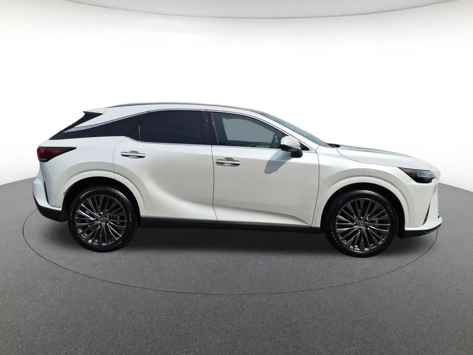Used 2024 White Pearl Lexus 350h Luxury image 4