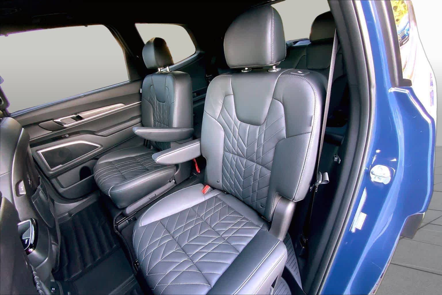 Used 2025 Midnight Lake Blue Kia EX X-Pro image 19