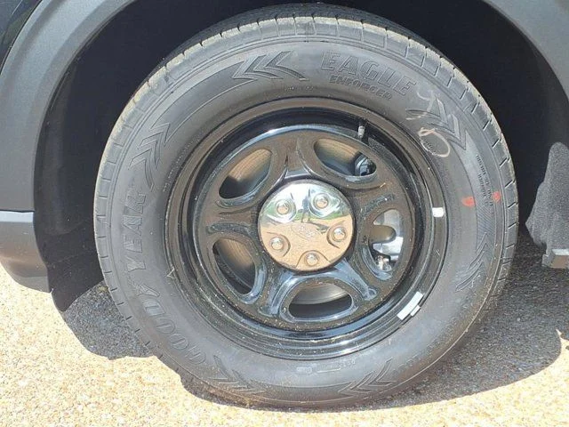 New 2025 Black Ford Base image 14