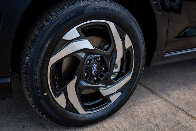 New 2026 Crystal Black Silica Subaru Limited Hybrid image 14