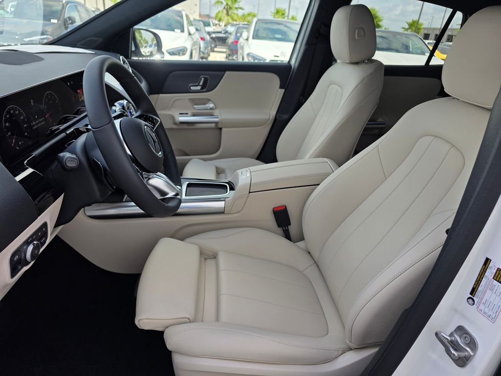 New 2026 Polar White Mercedes-Benz GLA 250 image 12