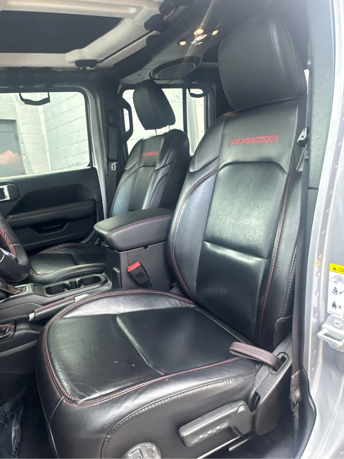 Used 2020 Billet Silver Clearcoat Metallic Jeep Rubicon image 47