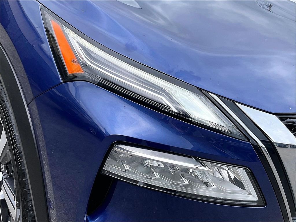 Used 2021 Blue Nissan Platinum image 33
