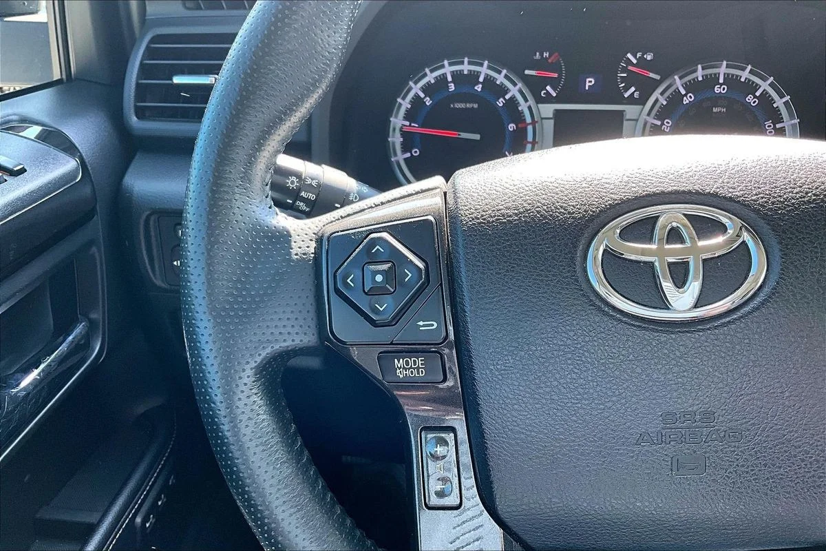 Used 2019  Toyota Limited Nightshade image 11