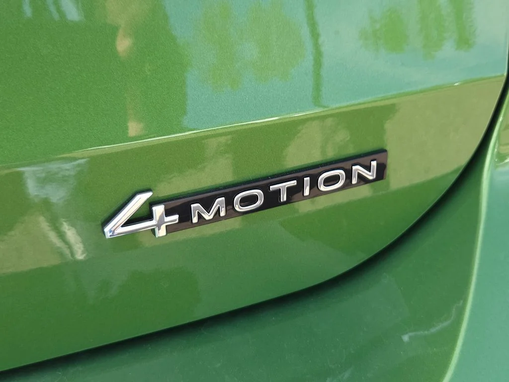 New 2026 Bright Moss Green Metallic Volkswagen 1.5T SE image 3