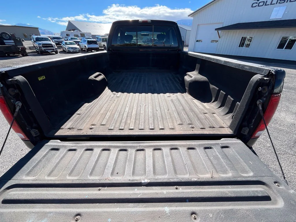 Used 2002  Ford XL image 15