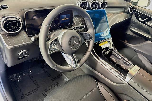 New 2027 Polar White Mercedes-Benz GLC 300 image 39