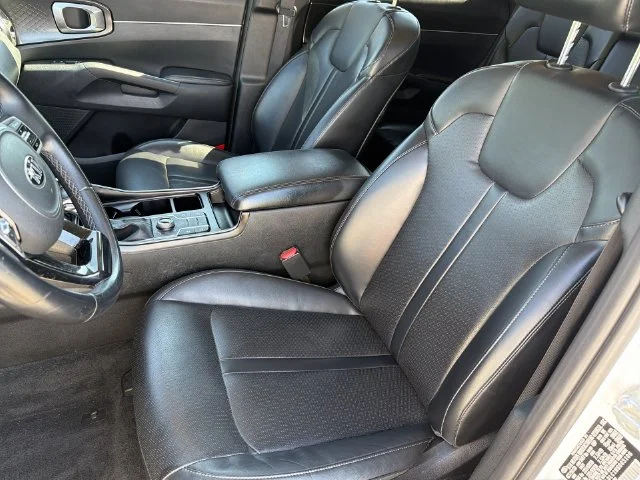 Used 2021 White Kia S image 33