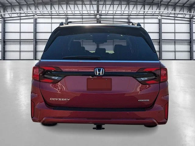 New 2026 Radiant Red Metallic II Honda Touring image 4