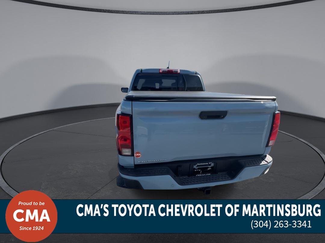 Used 2025 Snowdrift Metallic Chevrolet 4WD LT image 7