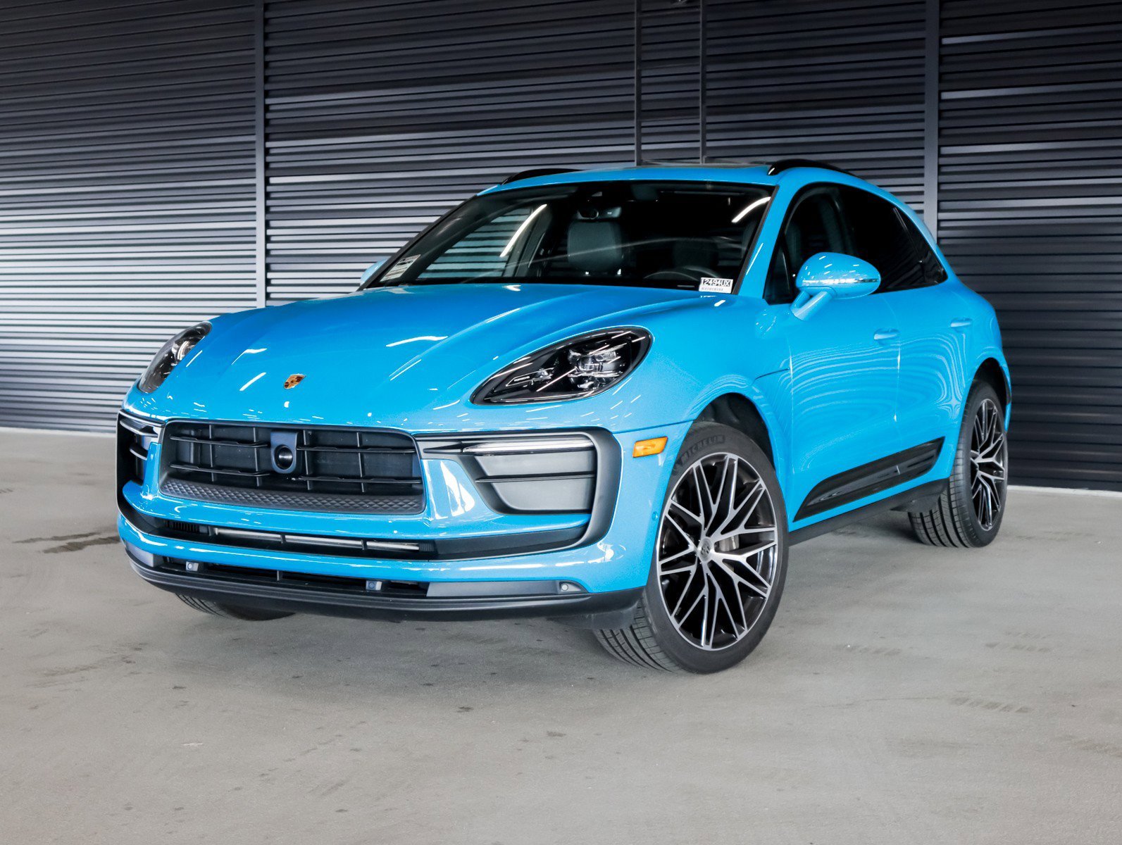 2022 Porsche Macan Base