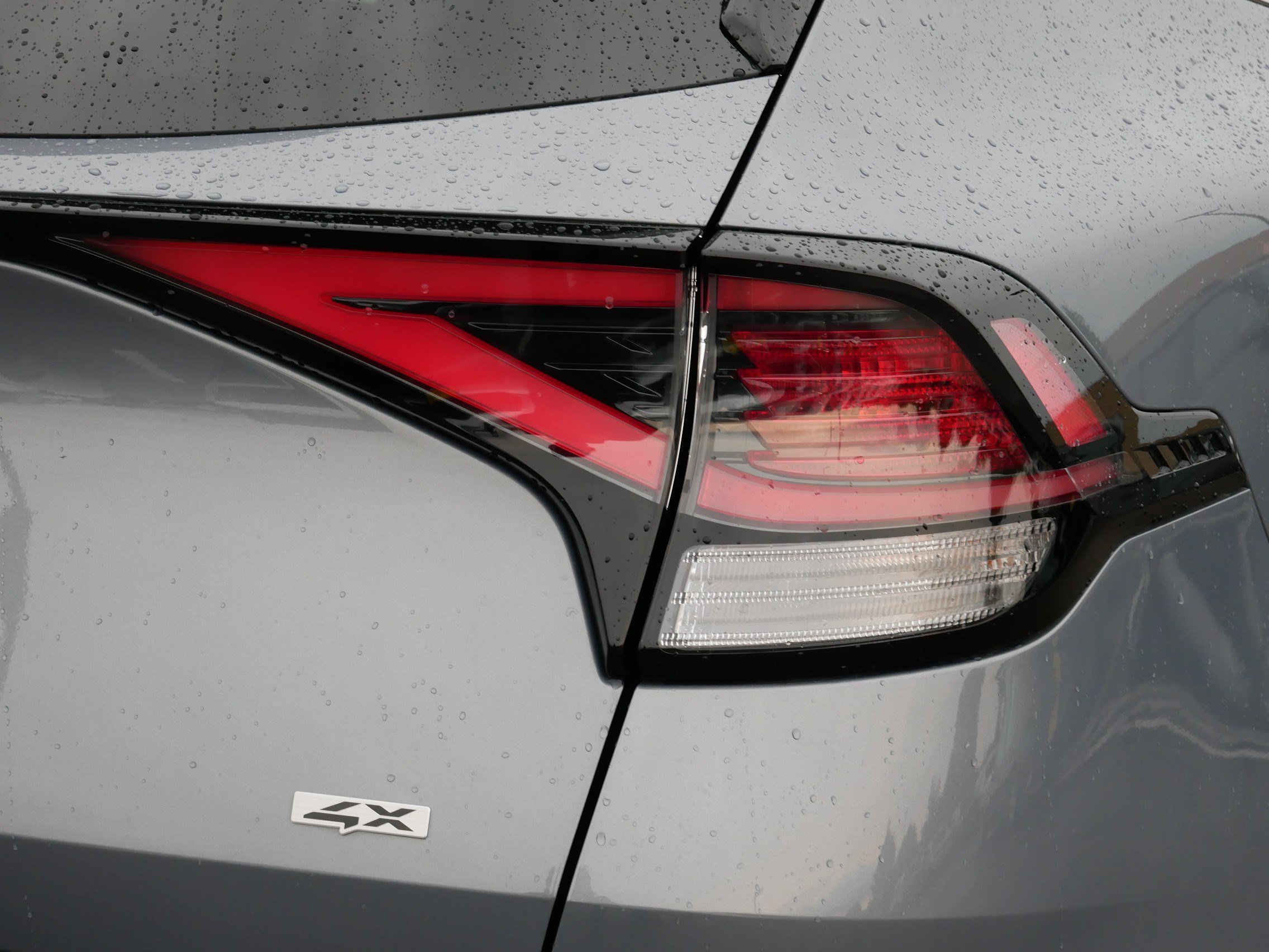 2023 Kia Sportage EX - Photo 17
