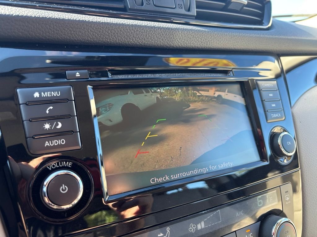 Used 2019 White Nissan SV image 25